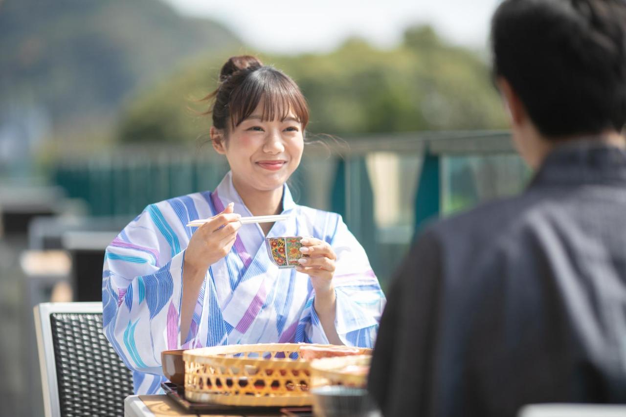 Отель Tennenonsen Hinatanoyado Nichinan Miyazaki Экстерьер фото
